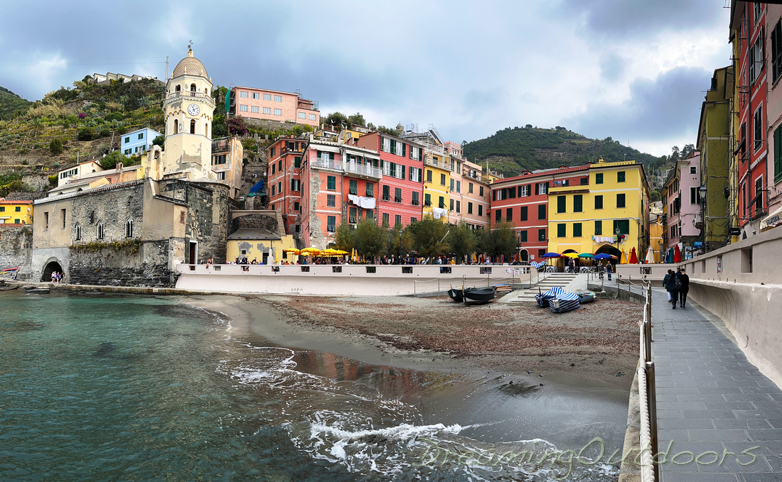 Vernazza Harbour